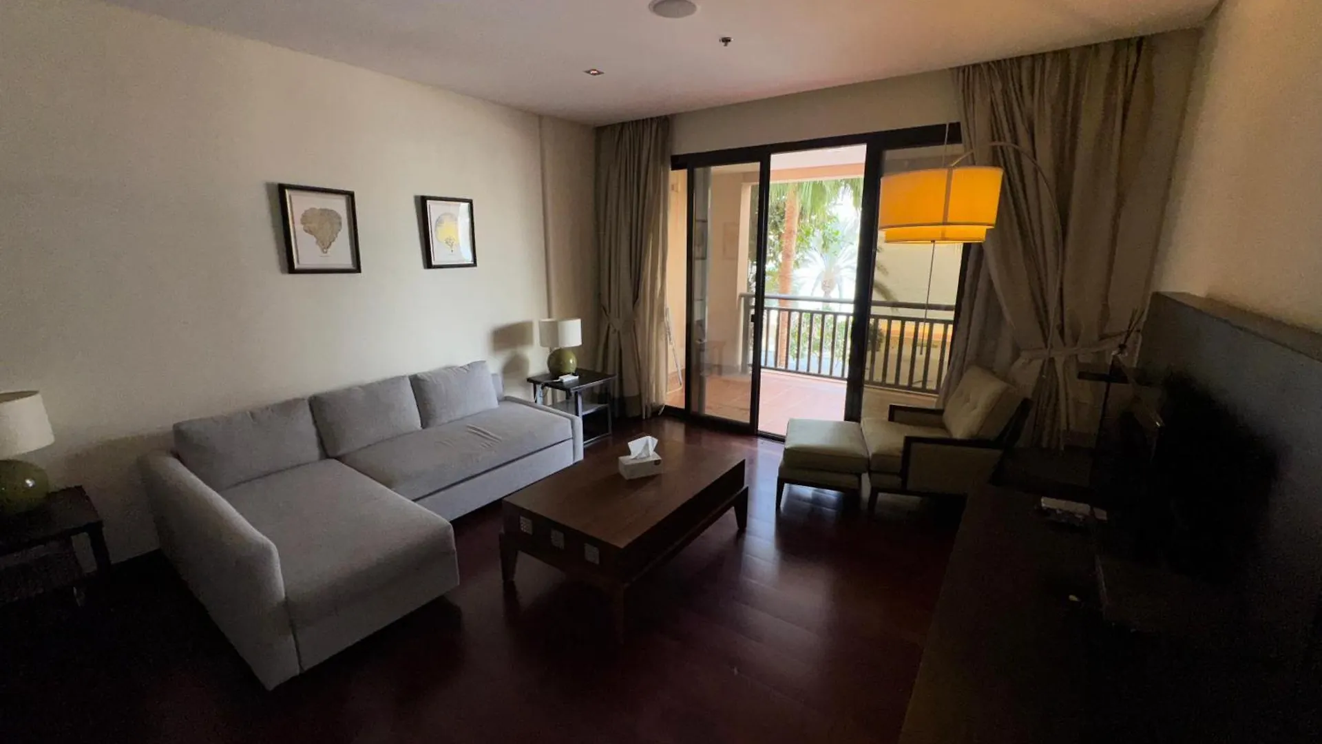 Apartament Royal Amwaj-Anantara Residence South Dubaj