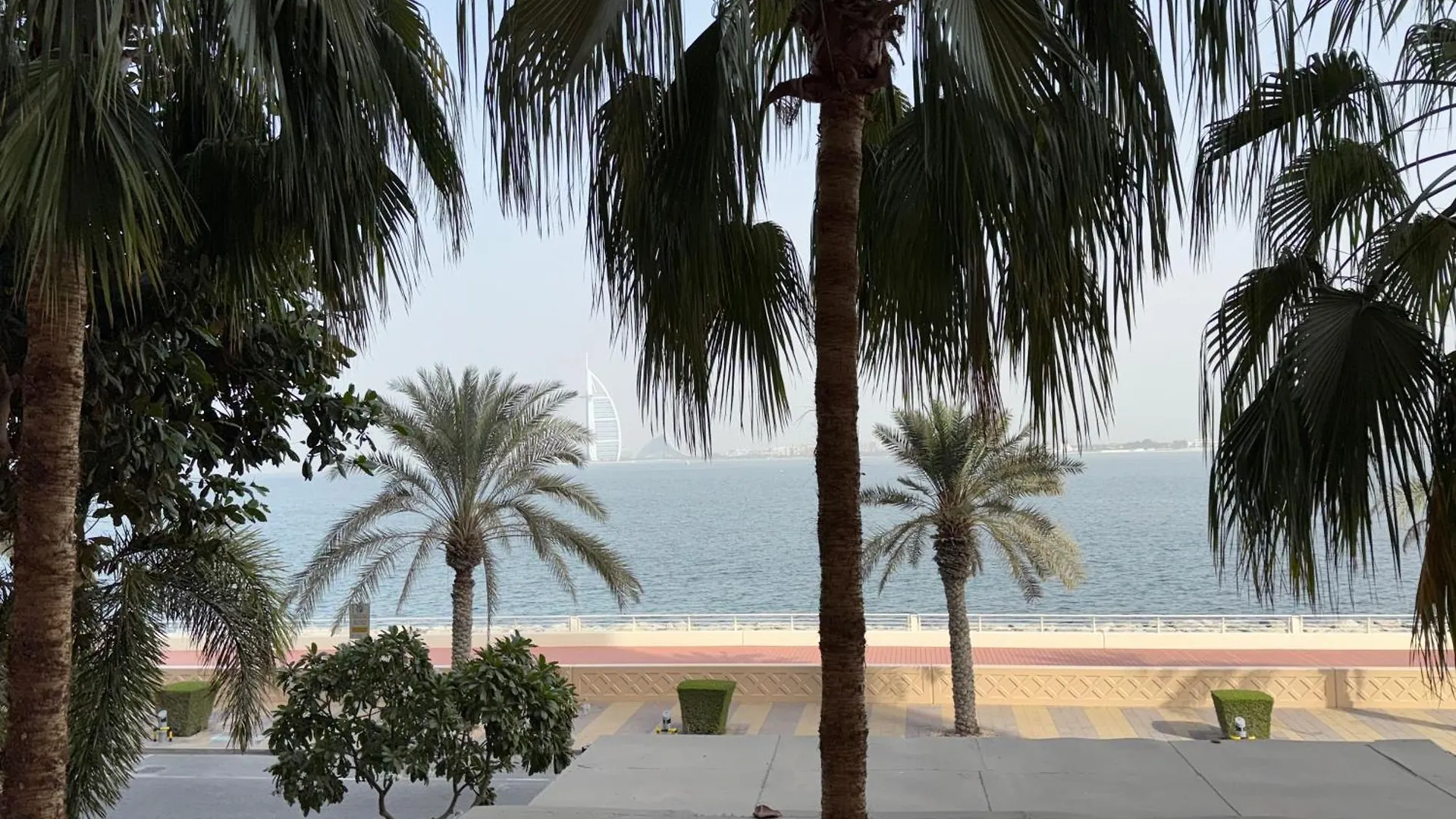 Royal Amwaj-Anantara Residence South Dubai